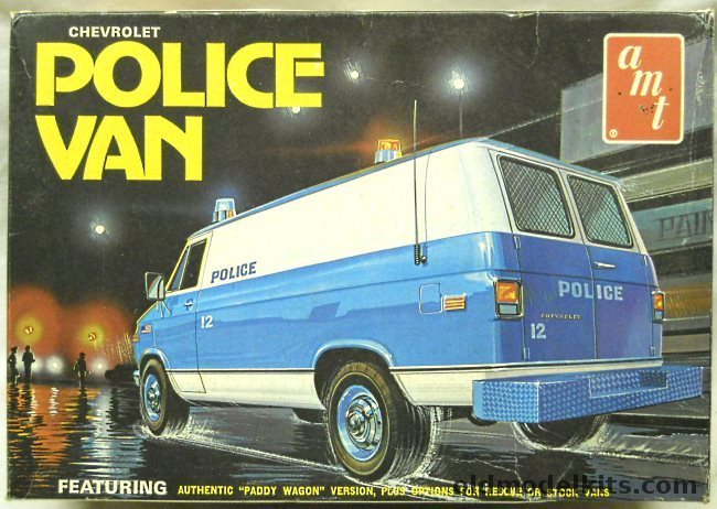 AMT 1/25 Chevrolet Police Van Paddy Wagon - Or Stock / Ambulance / Custom, T439-300 plastic model kit